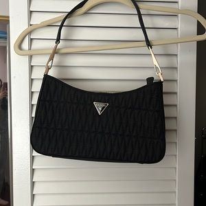 BLACK and Gold GUESS SHOULDER PURSE NEVER USED